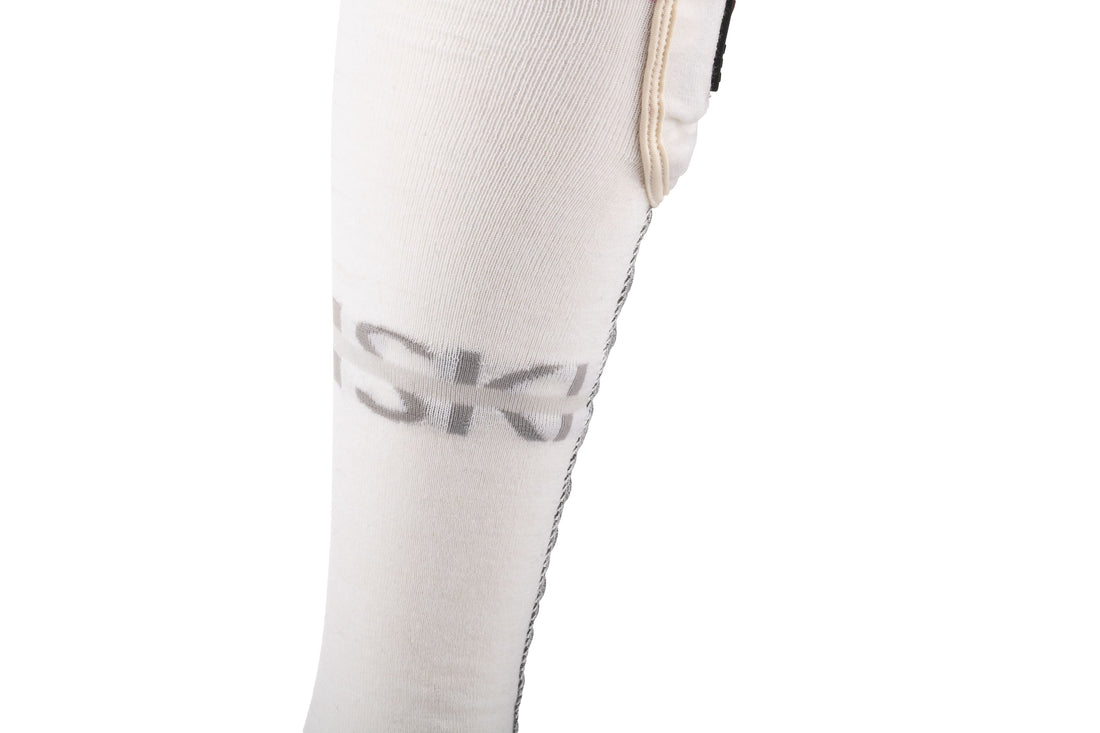Chaussettes Chauffantes - Aerowhite | USB-C - Édition Sports d’Hiver | Fines & Résistantes